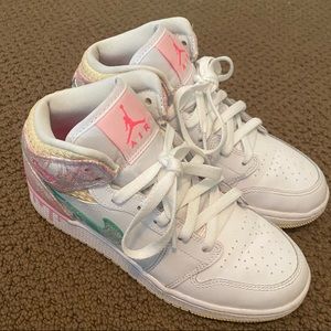 Air Jordan 1 Mid SE (GS)